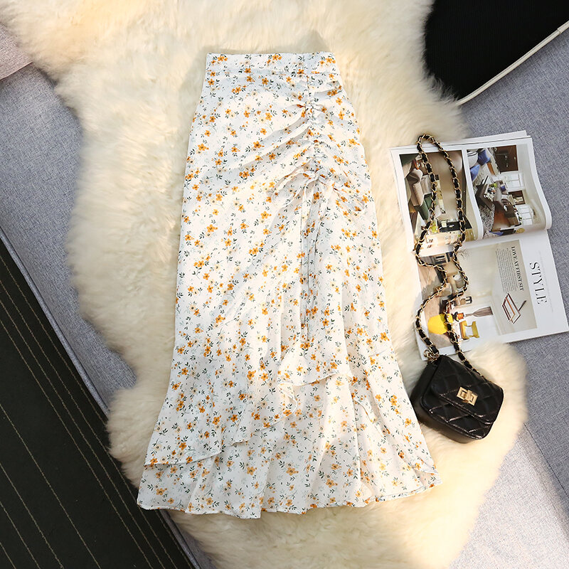 Small Floral Asymmetrical Fishtail Skirt for Women 2023 Spring and Autumn New Short High Waist Slim Looking A- line Sheath Skirt